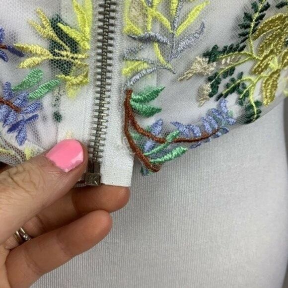 NEW Urban Outfitters embroidered crop top bralette - Picture 7 of 8